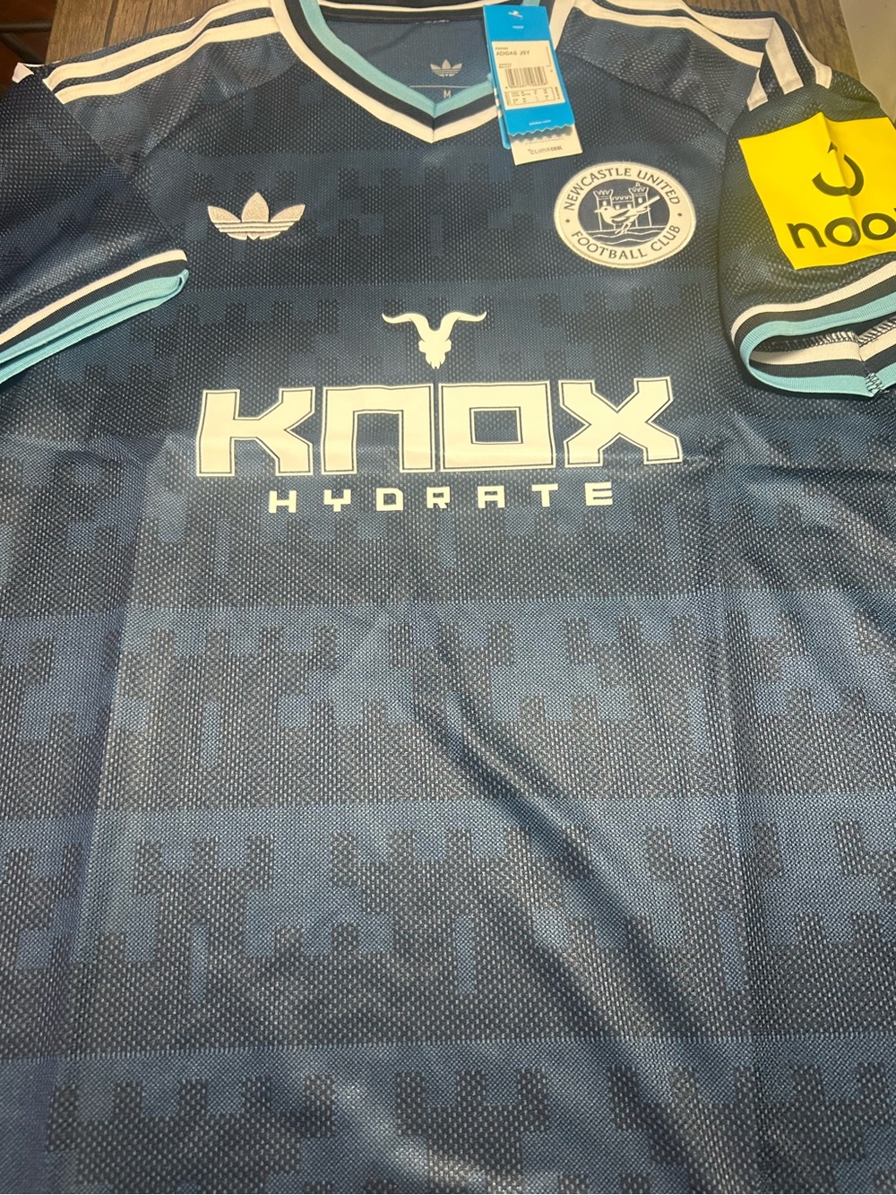 Adidas brand NEWCASTLE UNITED FC Men's JERSEY Sz M,L,XL,2XL New w tags